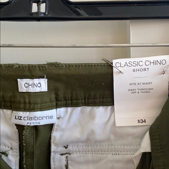 Liz Claiborne Classic Chino Short NWT Size 4P - Picture 7 of 9